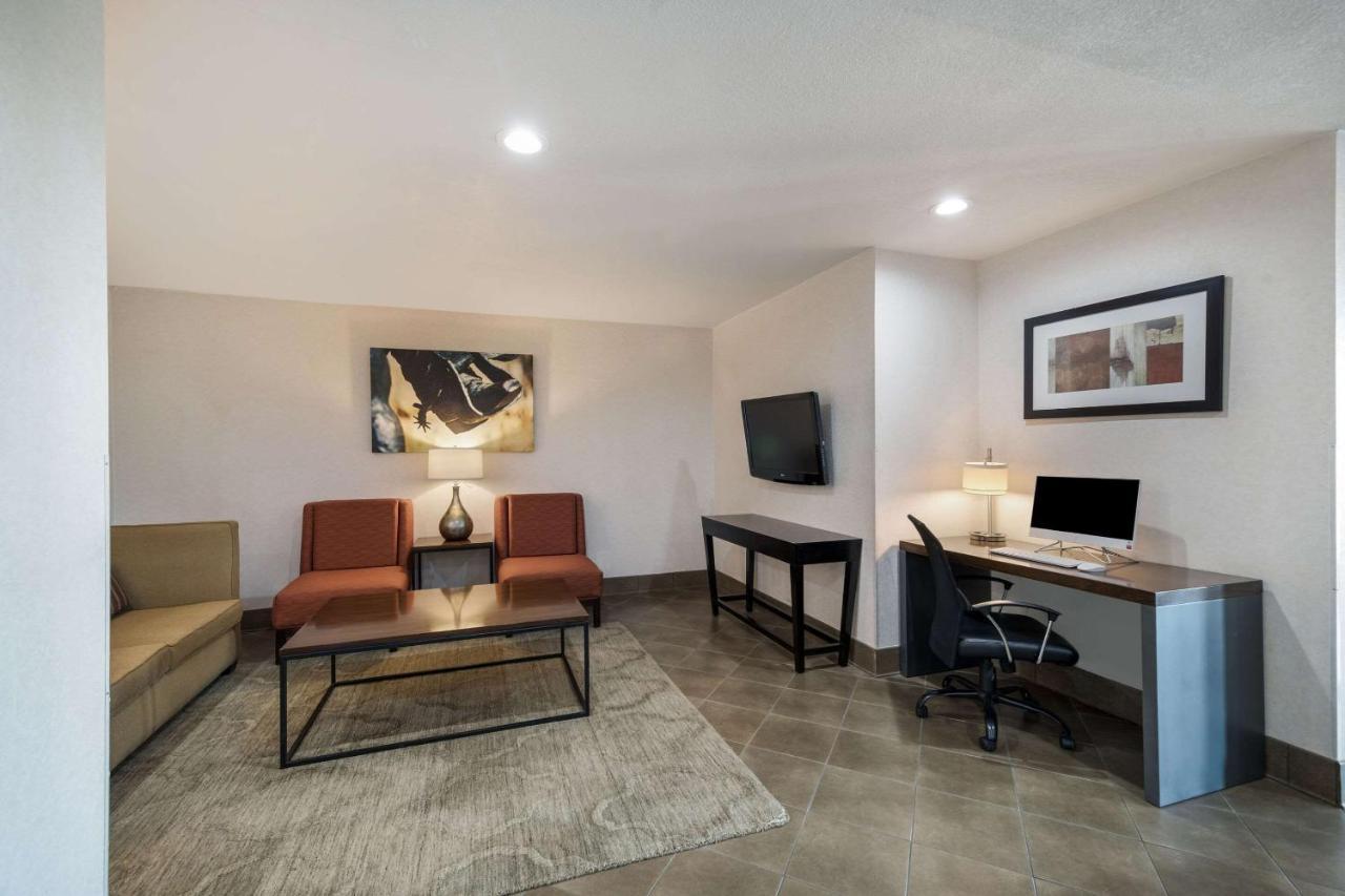Quality Inn & Suites Garland - East Dallas Dış mekan fotoğraf