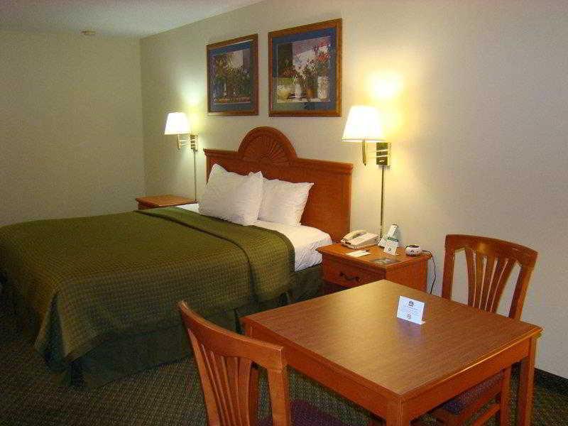 Quality Inn & Suites Garland - East Dallas Dış mekan fotoğraf