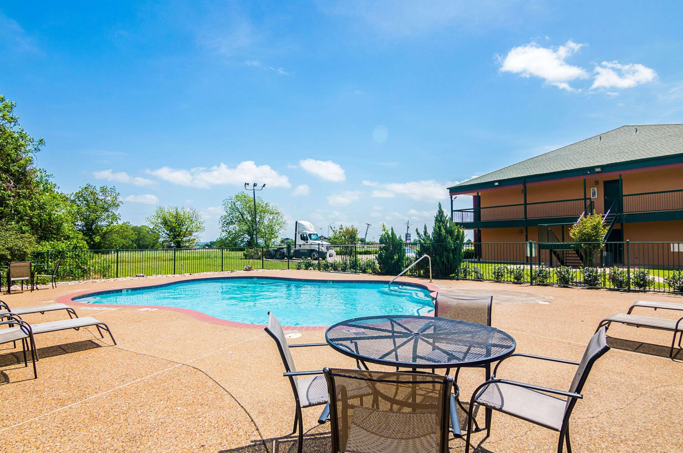 Quality Inn & Suites Garland - East Dallas Dış mekan fotoğraf